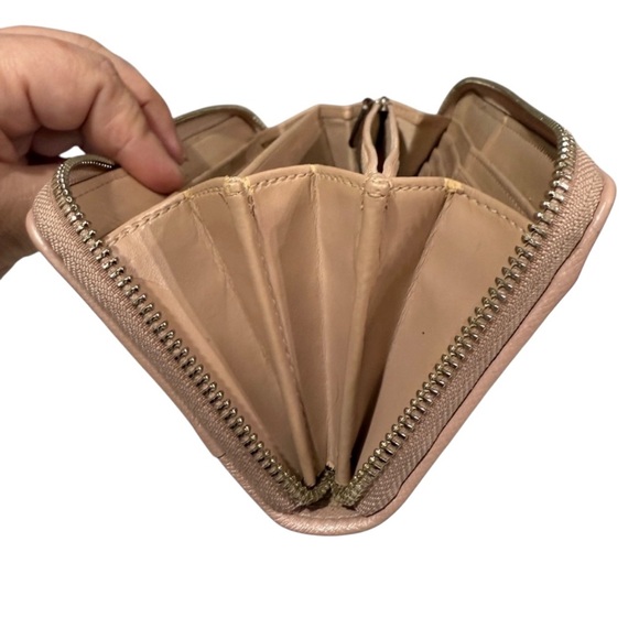 Coach Campbell Turnlock Leather Accordion Wallet - Pearlized Pink EUC - Picture 7 of 8